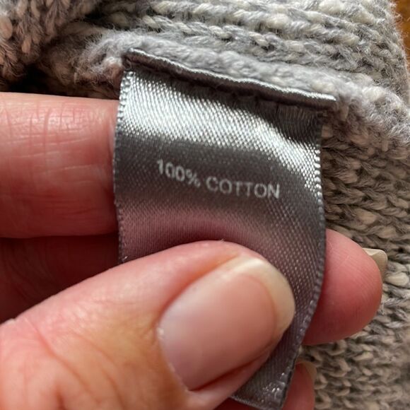 Marled Gray and White Polka Dot Sweater - Picture 5 of 8